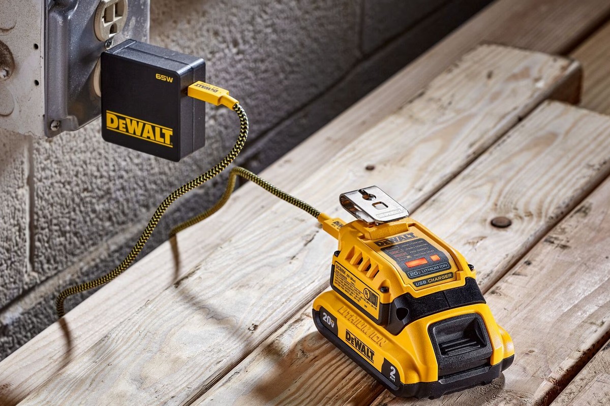DEWALT USB Charging Kit Components